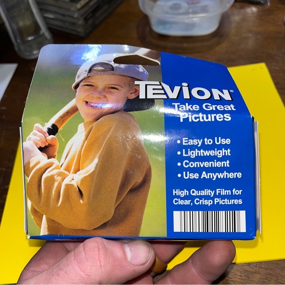 Tevion 35 mm flash disposable camera - Picture 2 of 5